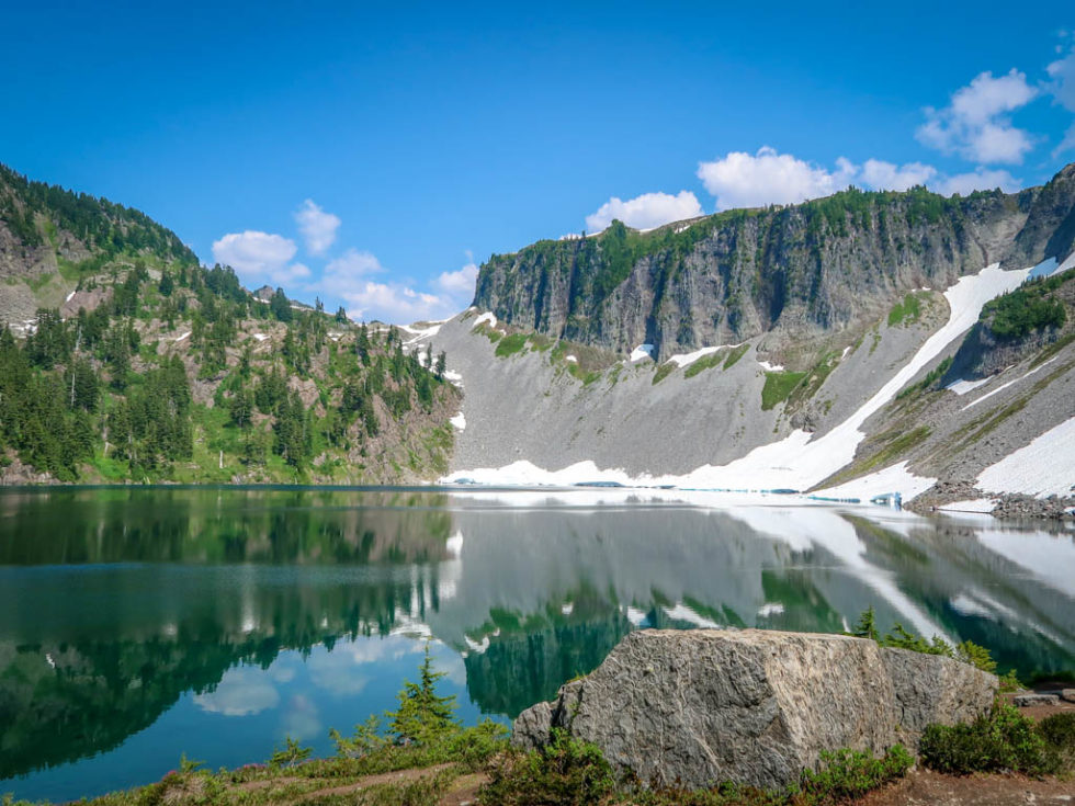 How to Hike the Spectacular Chain Lakes Loop at Mount Baker