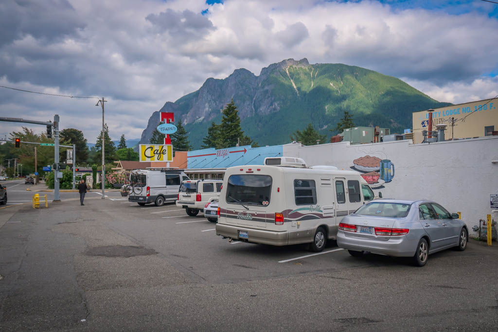 Winnebago Rialta parked at Tweedy's Cafe in the small town of North Bend. Mount Si rises majestically in the background.
